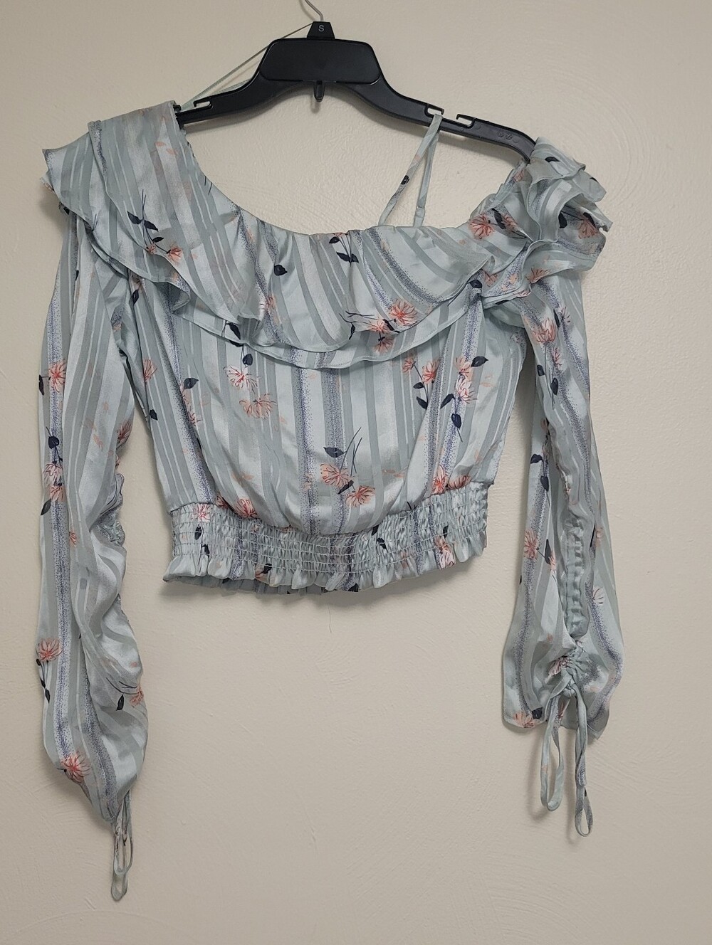 Astr Blue Floral One-Shoulder Strap Ruffle Crop Top Size Small